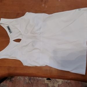 Lija sz Small white tank